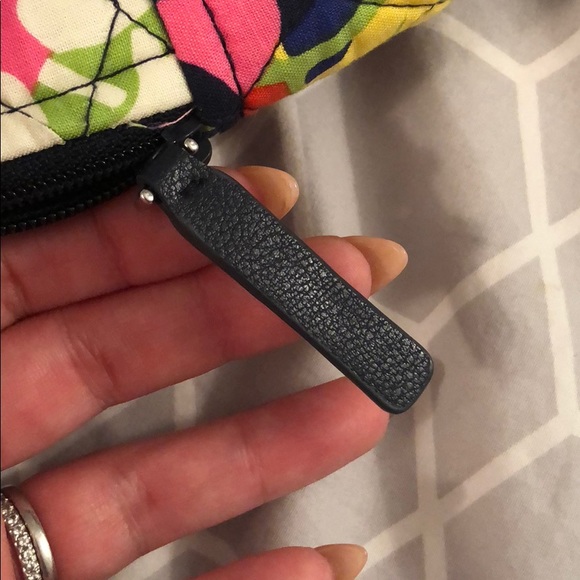 NWT large vera bradley cosmetic case - Picture 4 of 8